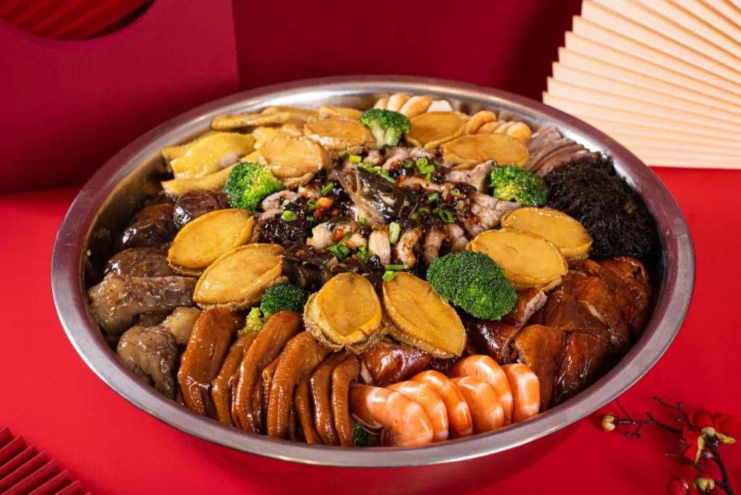 精美的八珍糕——一种特色的中国传统糕点
