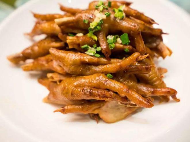家常美味：螃蟹蒸白菜做法